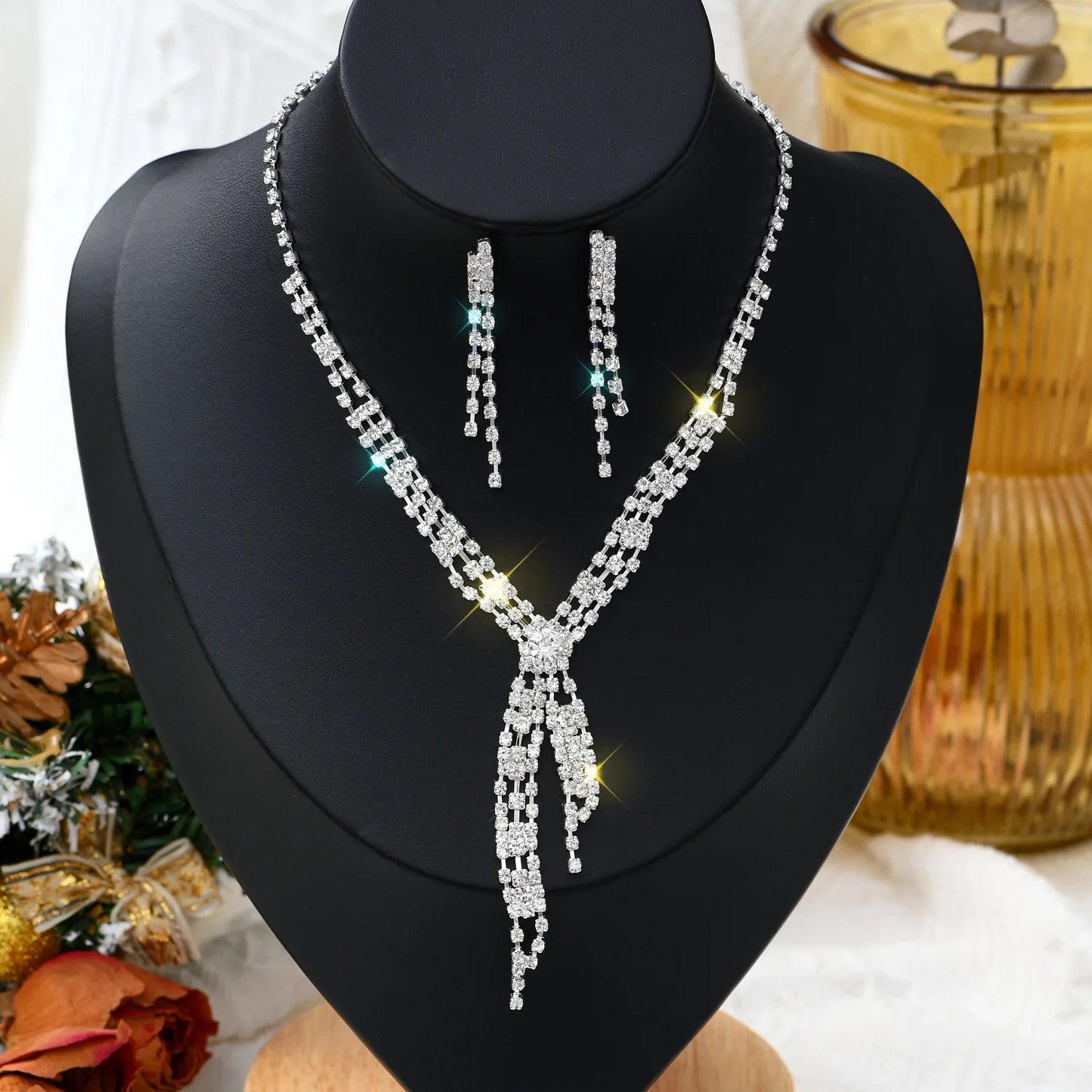 1 Set Of Fashionable Copper Inlaid Claw Chain Necklace, Earrings, Jewelry Set, for Women.