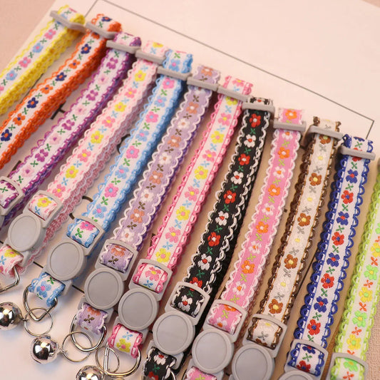 Hand Knitting Flower Pet Collar With Bell Colorful Retro Style Cat / Dog Collar Adjustable