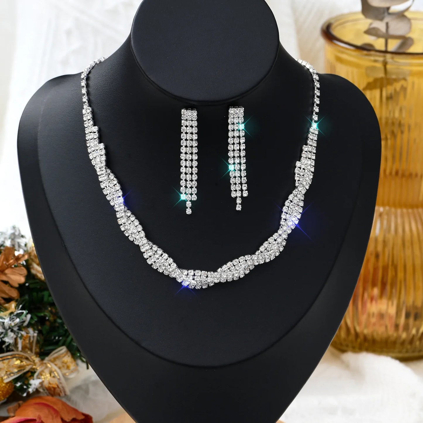1 Set Of Fashionable Copper Inlaid Claw Chain Necklace, Earrings, Jewelry Set, for Women.